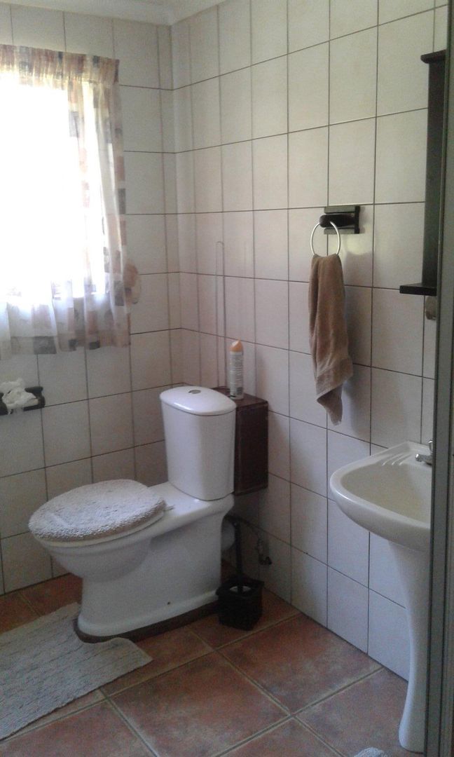 5 Bedroom Property for Sale in Viljoenskroon Free State